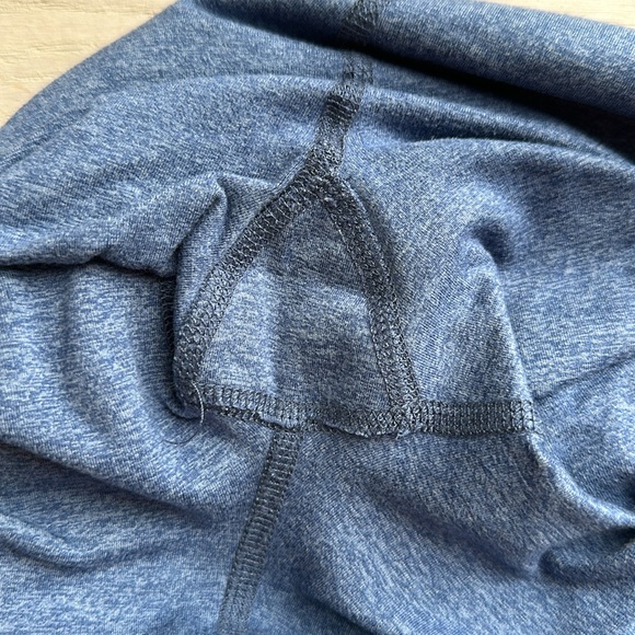 Beyond Yoga space dye multi colored blue & grey size Small leggings lightly worn - Picture 6 of 6